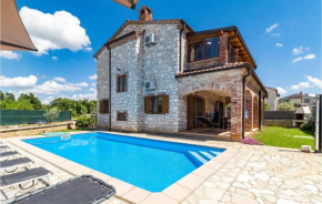 Nice home in Cabrunici w/ Outdoor swimming pool and 4 Bedrooms